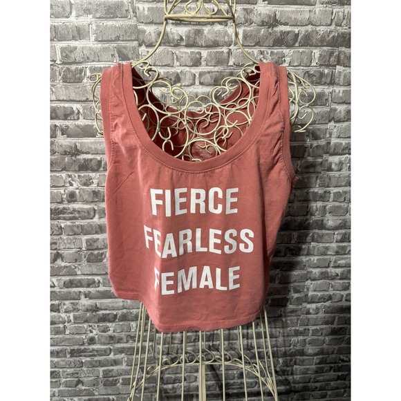 Mighty Fine Tops - Mighty Fine Graphic Crop‎